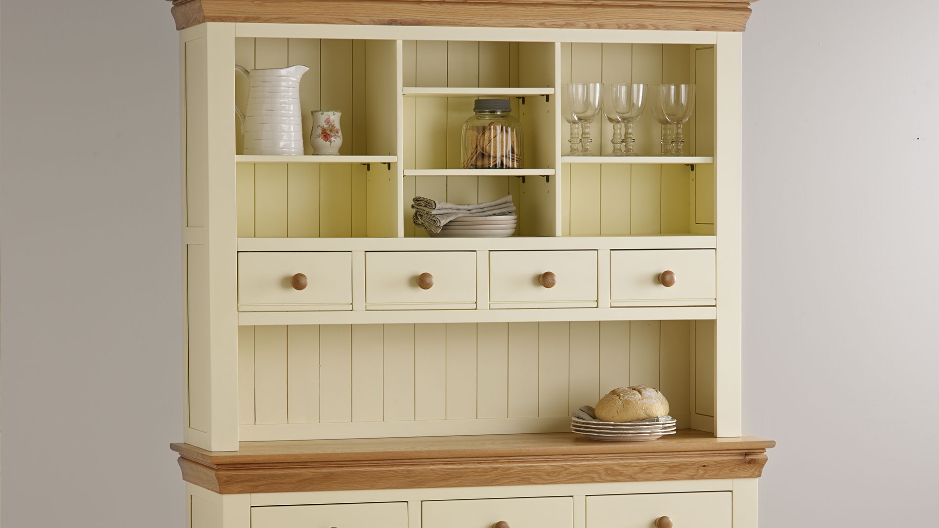 Dressers & Wall Units