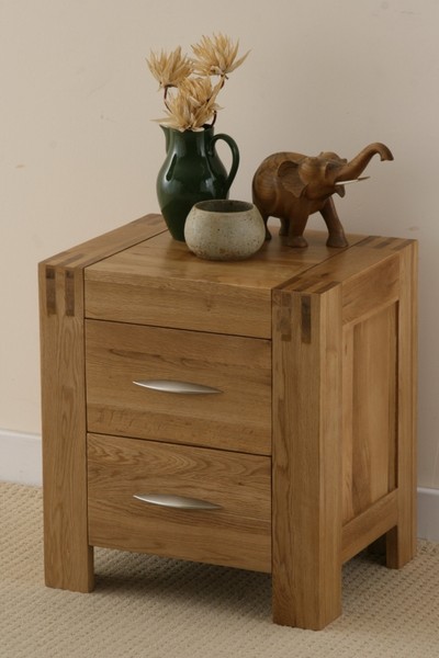 Alto Solid Oak Small Bedside Chest of Drawers