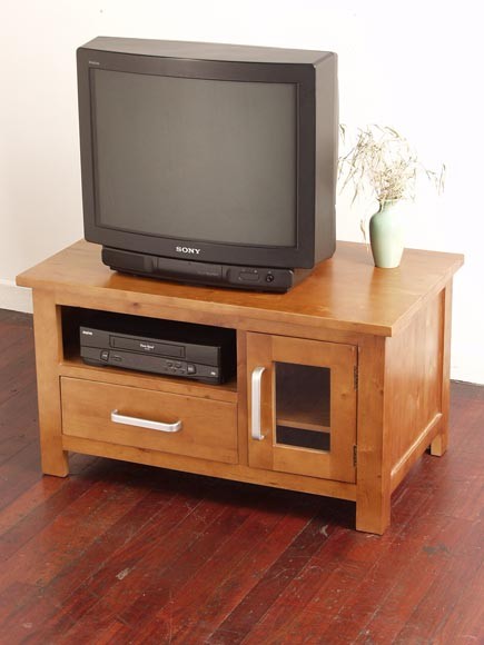 Oak Furniture Land Rivendell TV / DVD / VCR Cabinet in Medium Oak