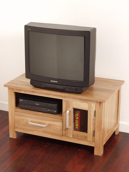 Oak Furniture Land Rivendell Solid Oak TV / DVD / VCR Cabinet