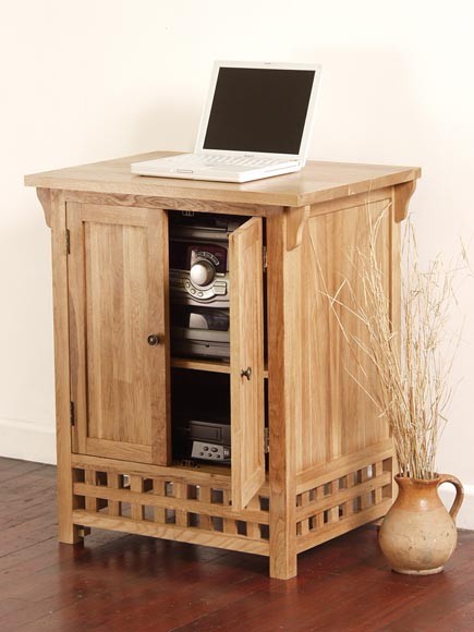 Zenda Solid Oak HiFi Cabinet
