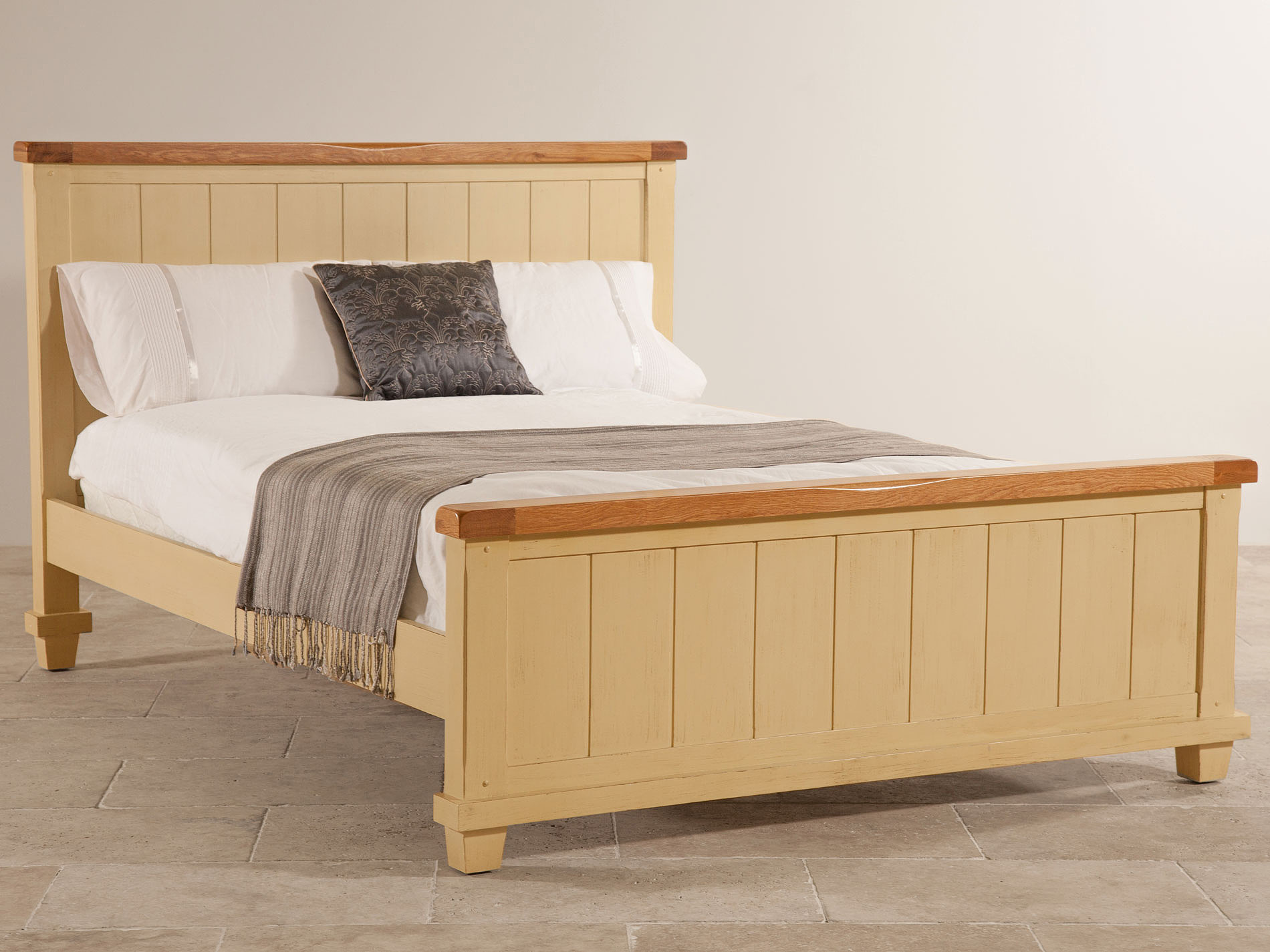 Phoenix Shabby Chic Rustic Oak and Painted 4ft 6" Double Bed