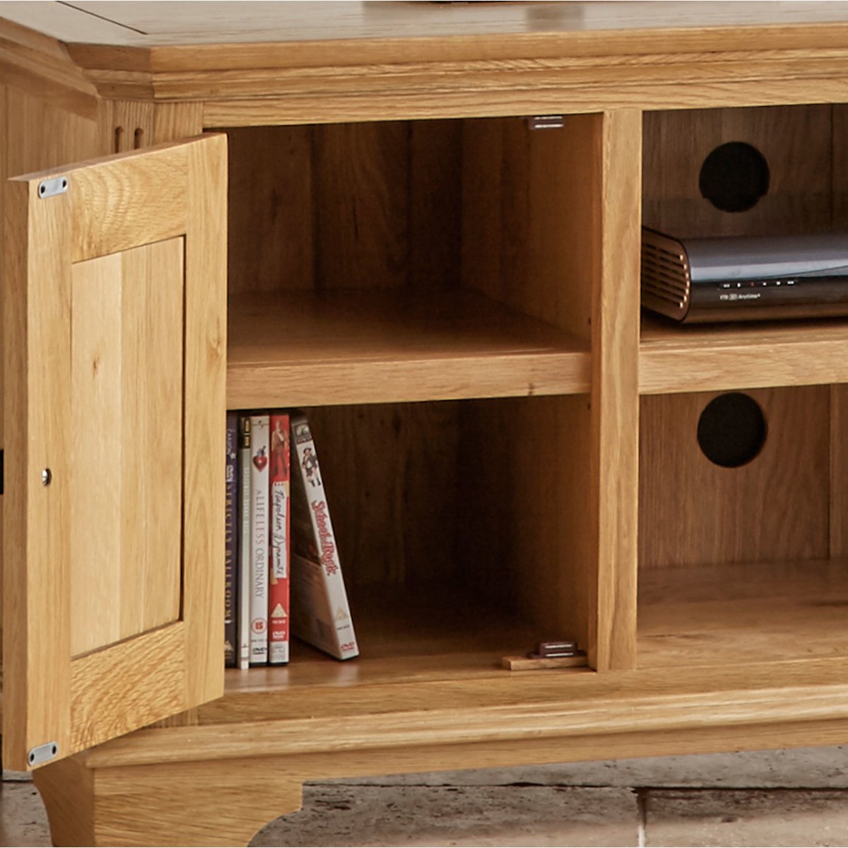 Edinburgh Small TV in Solid Oak Oak Furniture Land