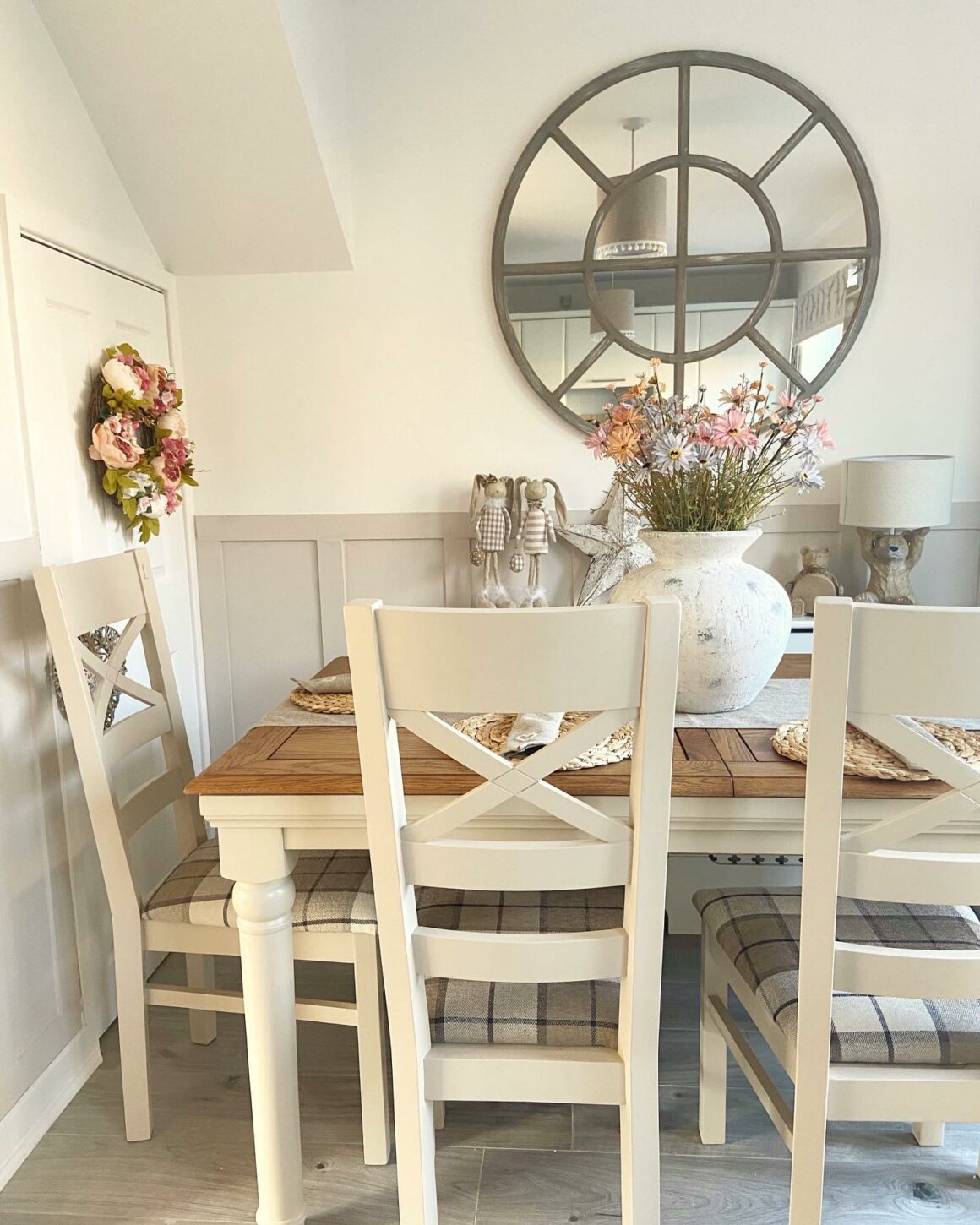 How to choose the perfect dining table | The Oak Furnitureland Blog