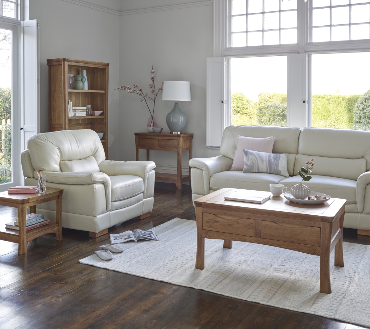 Choosing The Right Living Room Furniture For Your Style | Oak Furniture ...