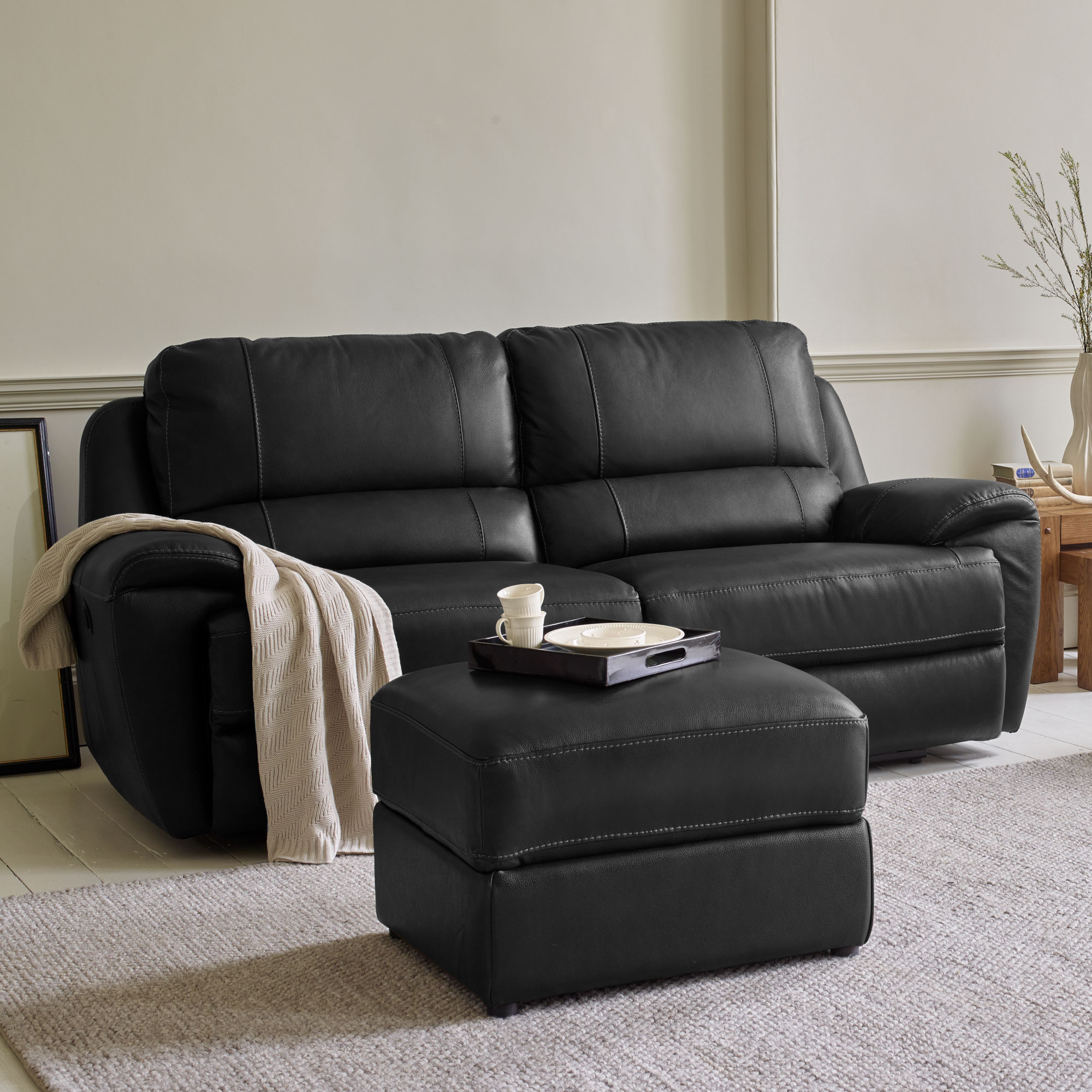 How to choose the right colours to pair with your sofa by Oak