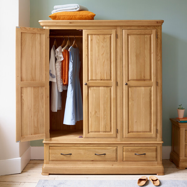 Natural Solid Oak Wardrobes - Triple Wardrobe - Canterbury Range - Oak Furnitureland
