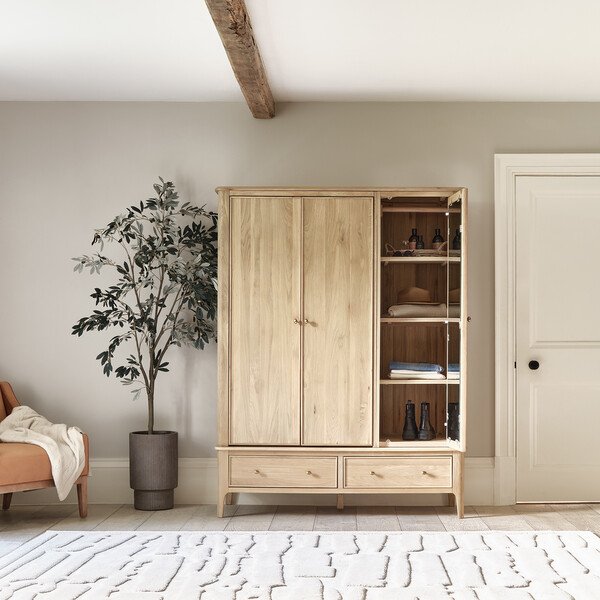 Light Natural Solid Oak Wardrobes - Triple Wardrobe - Newton Range - Oak Furnitureland