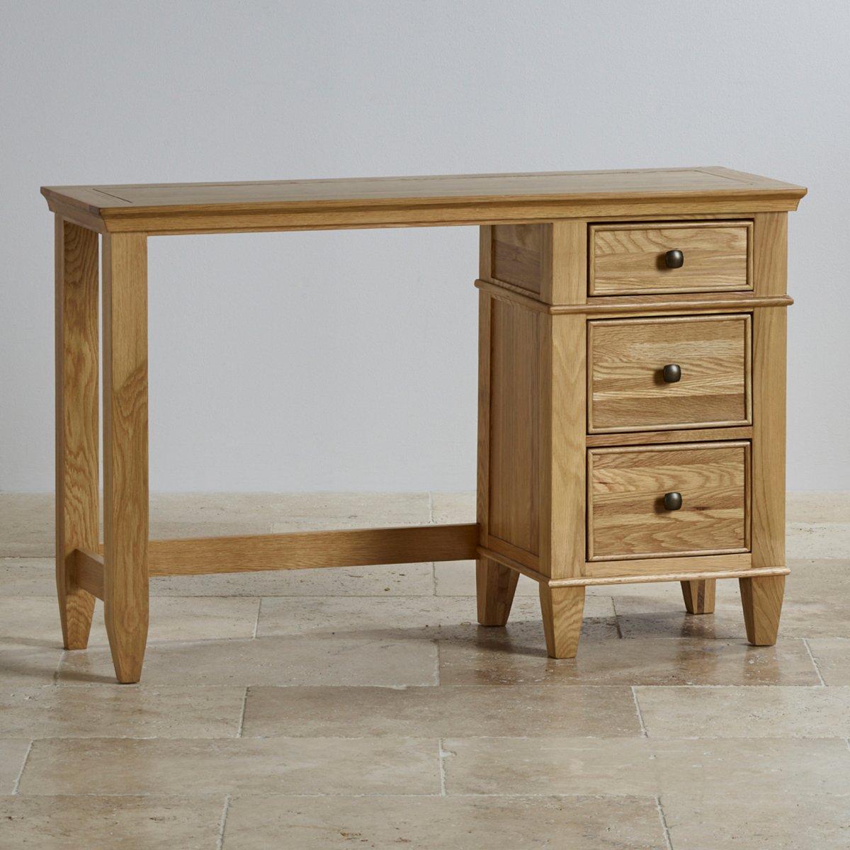 Small oak effect dressing table